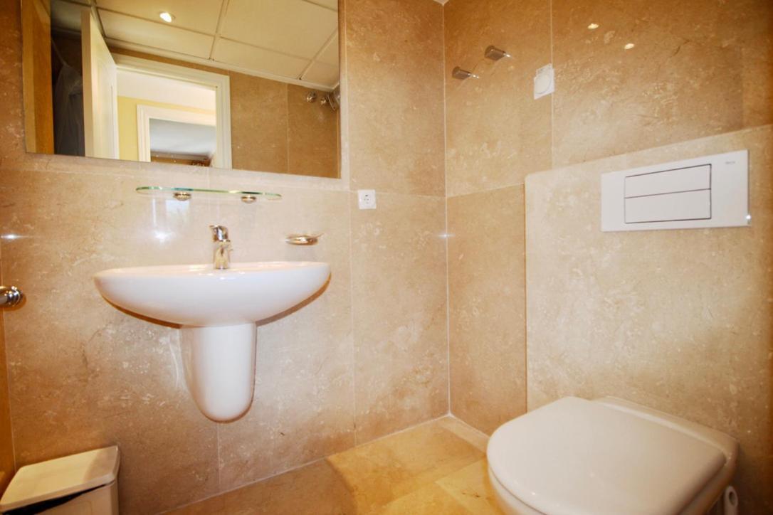Atico Con Piscina Privada En Primera Linea Apartment เดเนีย ภายนอก รูปภาพ